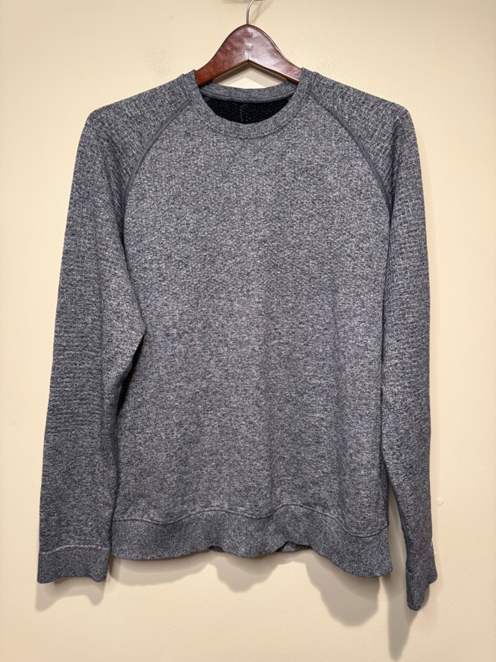 Lululemon Engineered Warmth Long Sleeve Crew Men Large Merino Wool Blend Sweater - Picture 3 of 9